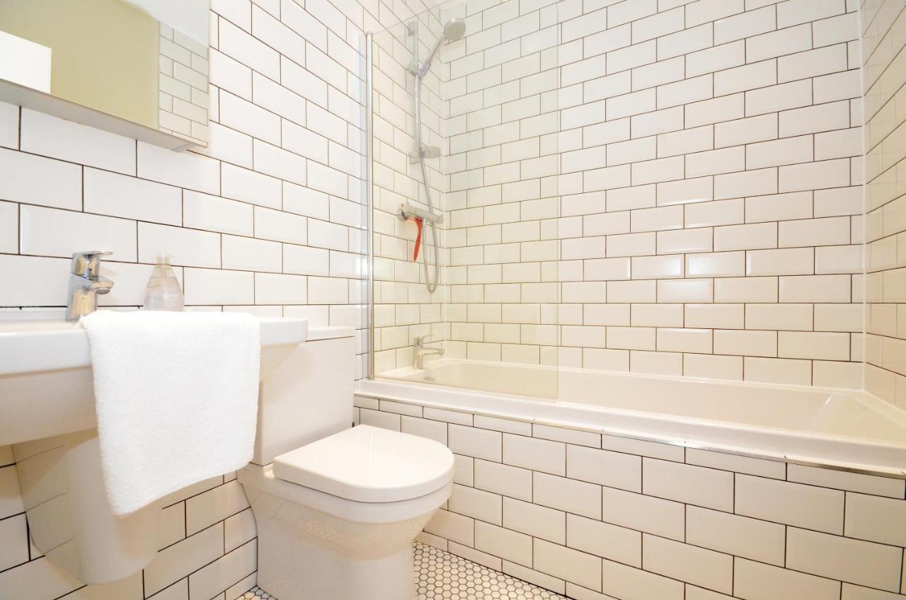 The Mews - 2 Bedroom Luxury, Spacious House With Free Parking York Esterno foto